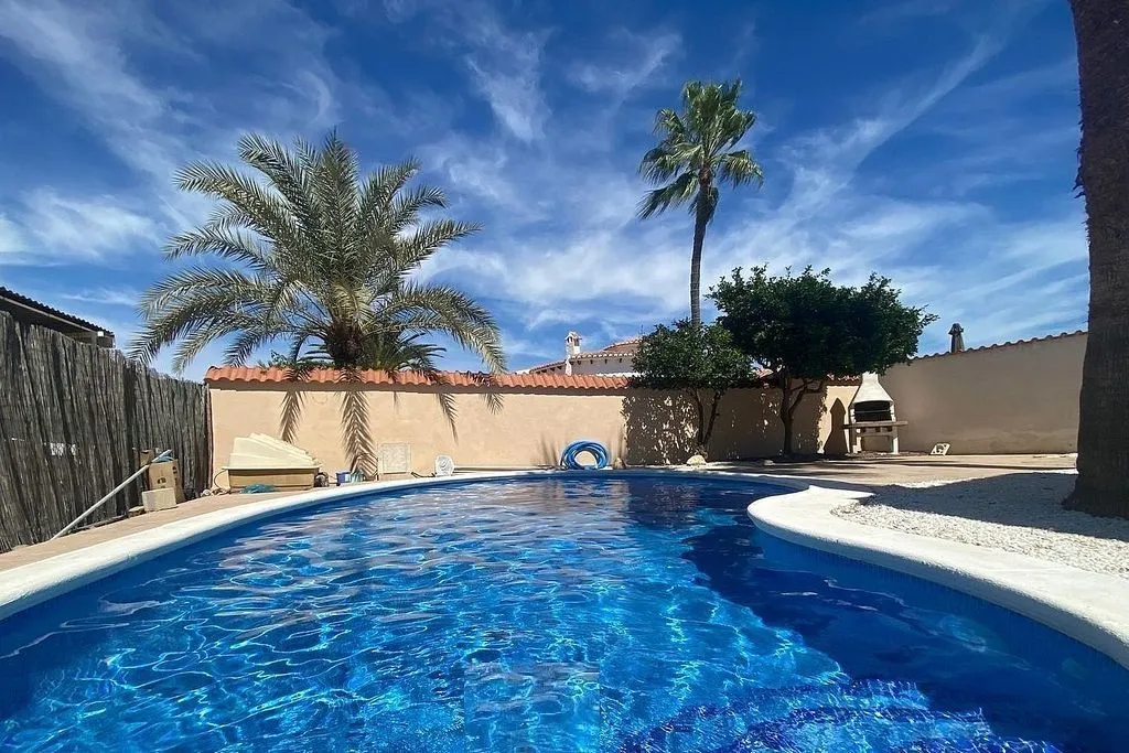 Pool - Chalet with Pool and Sea View in El Chaparral