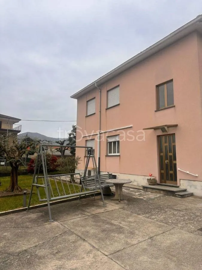 Exterior - Two-Unit Apartment with Private Garden in Calolziocorte