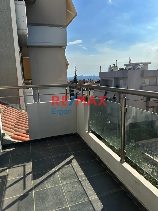 Balcone - Modern Mezzanine in Upper Brissia