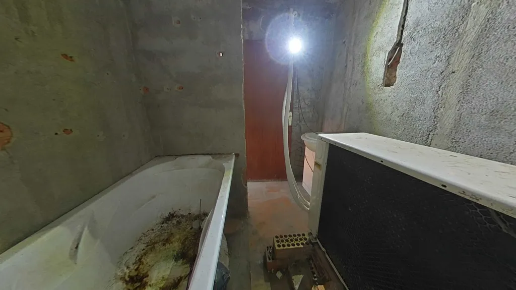 Bathrooms - Apartment with Terrace in Terrassa, Barcelona