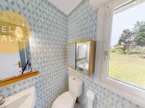 Vannitoad - Chalet with Extensive Land in Getxo
