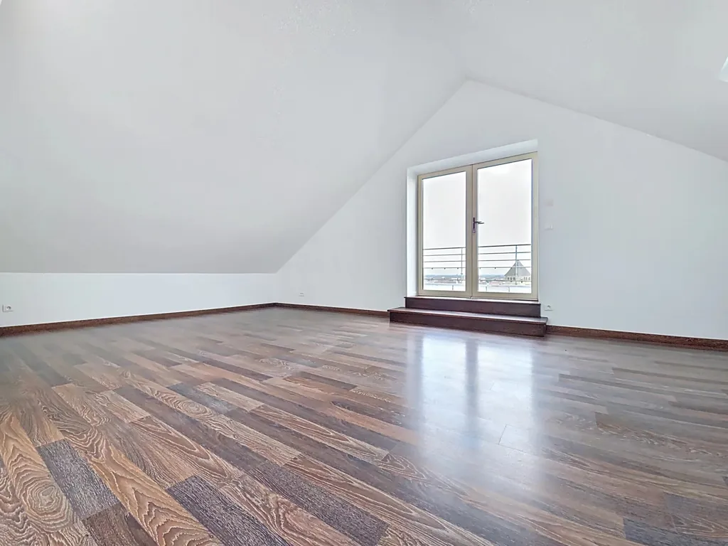 Pièces - Duplex avec Terrasse Panoramique à Laon