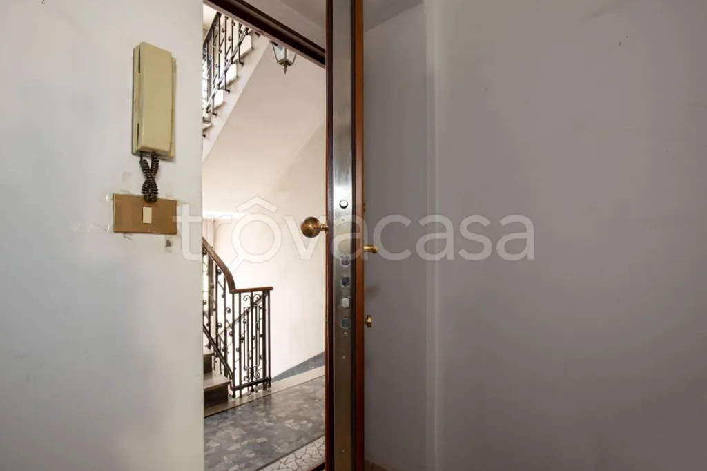 Esik - Spacious 2-Bedroom Apartment in Torino