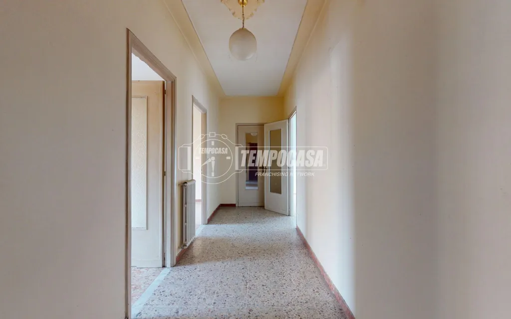 Esik - Trilocale with Balcony in Moncalieri
