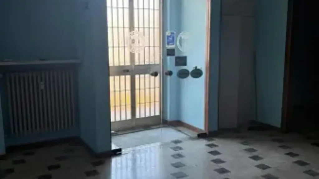 hallway_entrance