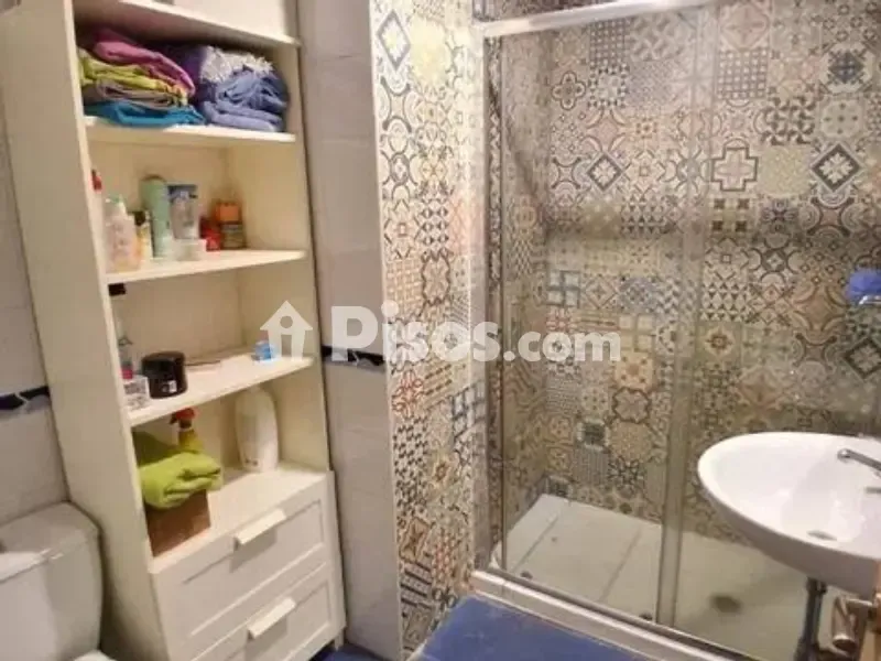 Vannitoad - Spacious Flat with Garage in Mejostilla