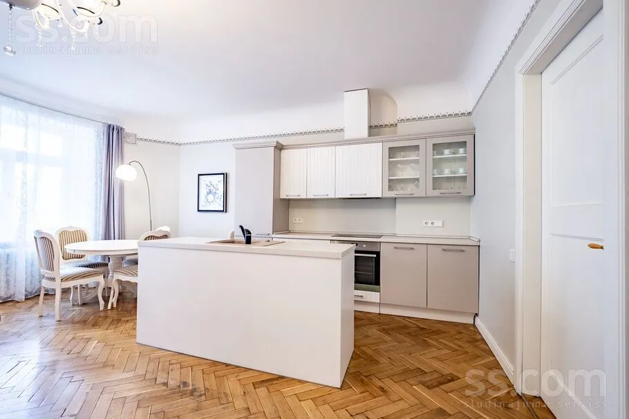 Köök - Art Nouveau Flat with Balcony in Riga Centre