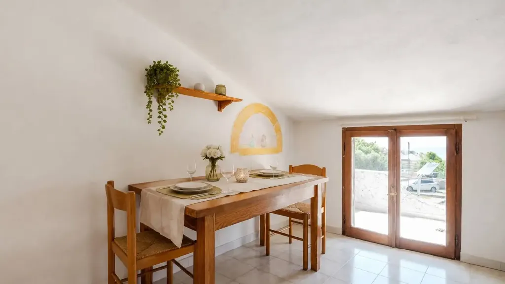 6-room house in IT
