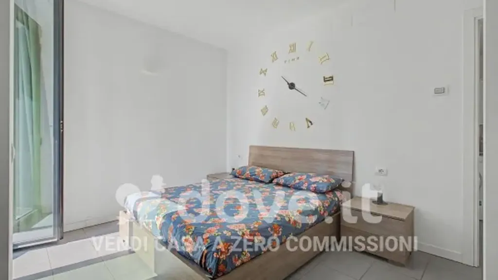 Bedrooms - Modern Apartment with Balcony in Milan