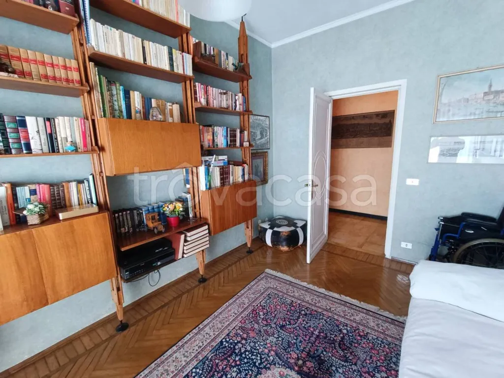 Bureau - Penthouse with Panoramic View in Mondovì