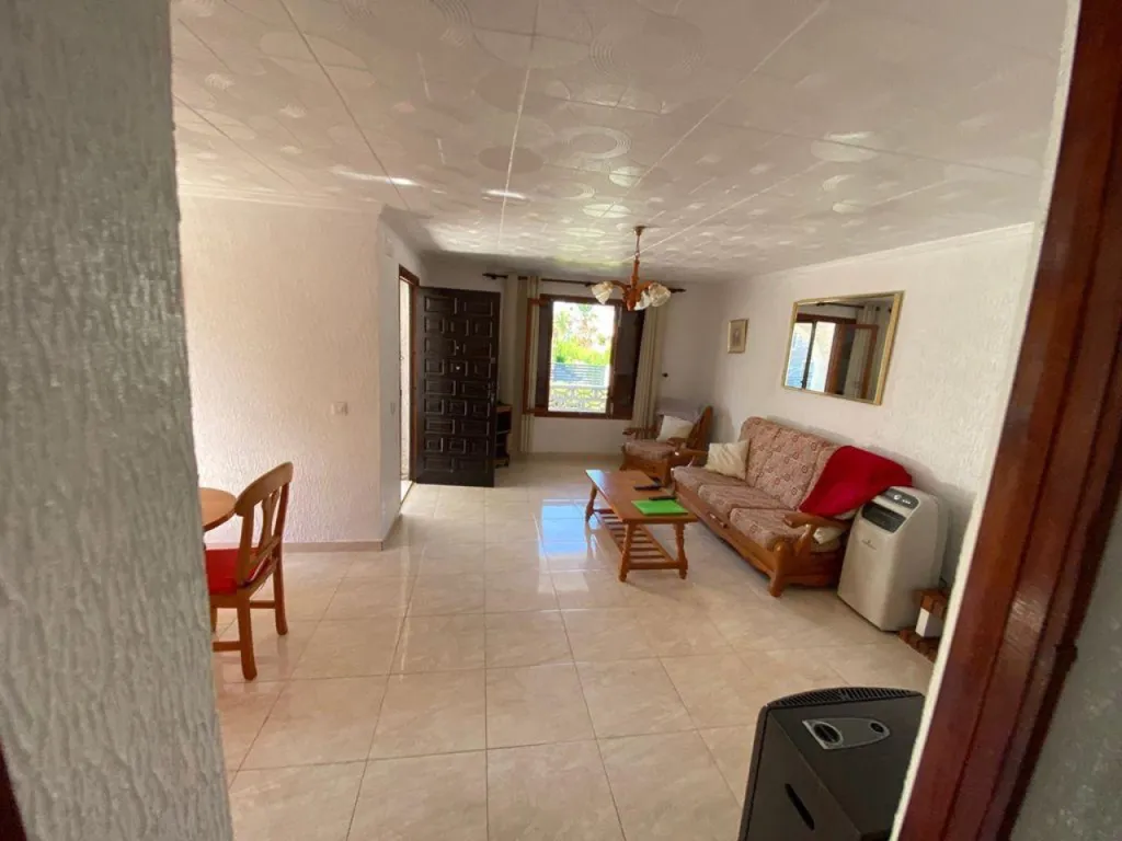 Elutuba - Renovated House with Two Pools in Punta Prima