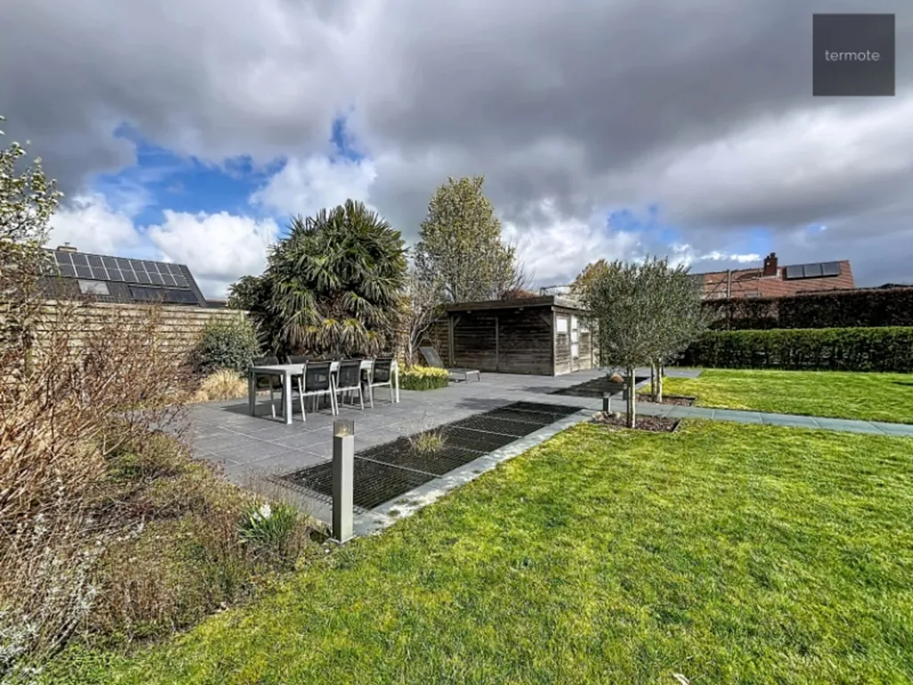 Garden - Detached House with Garden and Terrace in Waregem