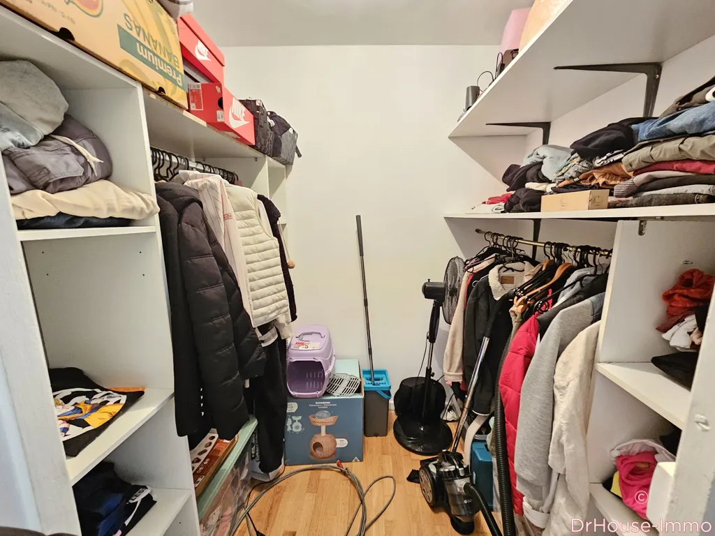Toad - Bright Flat with Two Bedrooms in St André