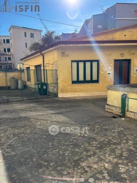 Esterno - Three-Bedroom Flat with Courtyard in Cosenza