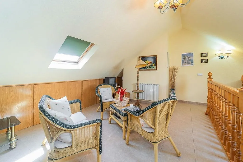 Stanze - Terraced Semi-Detached House with Garden in Parla