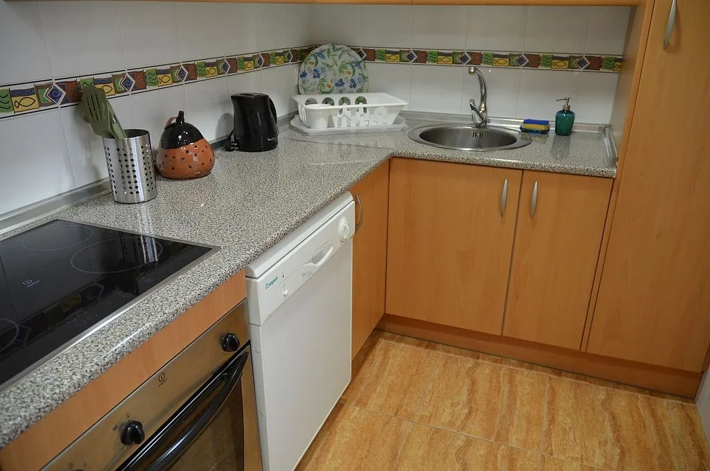 Cuisine - Furnished Flat with Air Conditioning in La Malvarrosa