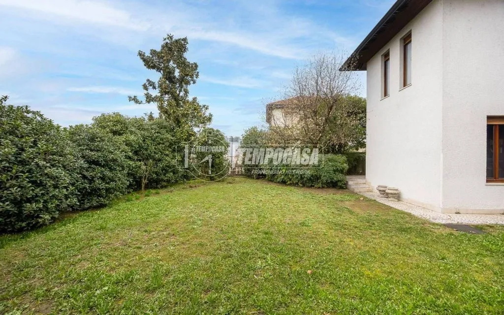 Garden - Luxury Villa with Pool in Melzo, Lombardy