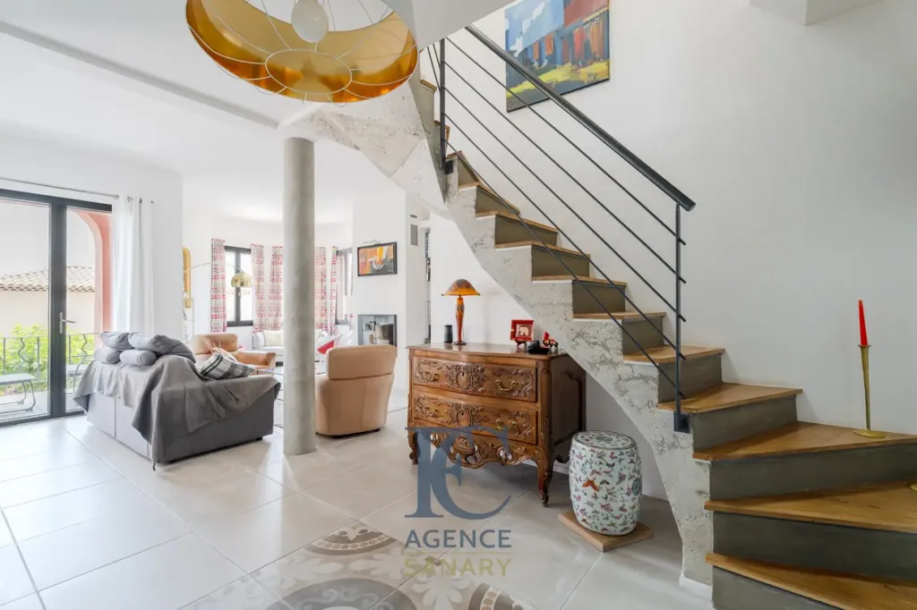 Pièces - Maison d'Architecte Rénovée avec Piscine à l'Escourche
