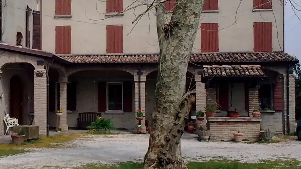 Extérieur - Rustic Farmhouse with Workshop in Cavezzo