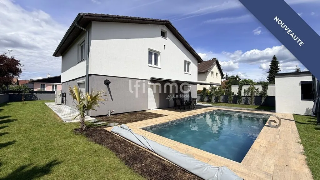 Piscine - Maison Moderne avec Piscine à Wittenheim