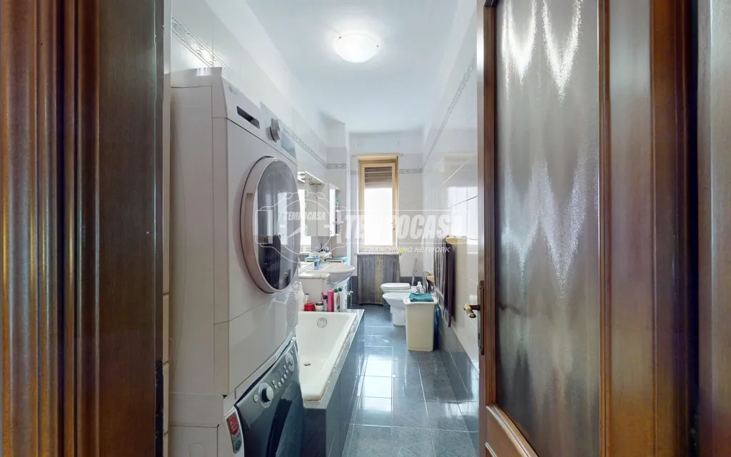 Buanderie - Rearranged Triplex with Balconies in Settimo Torinese