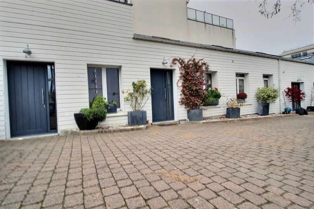 Jardin - Maison de Ville Meublée avec Terrasse Rooftop à Nanterre