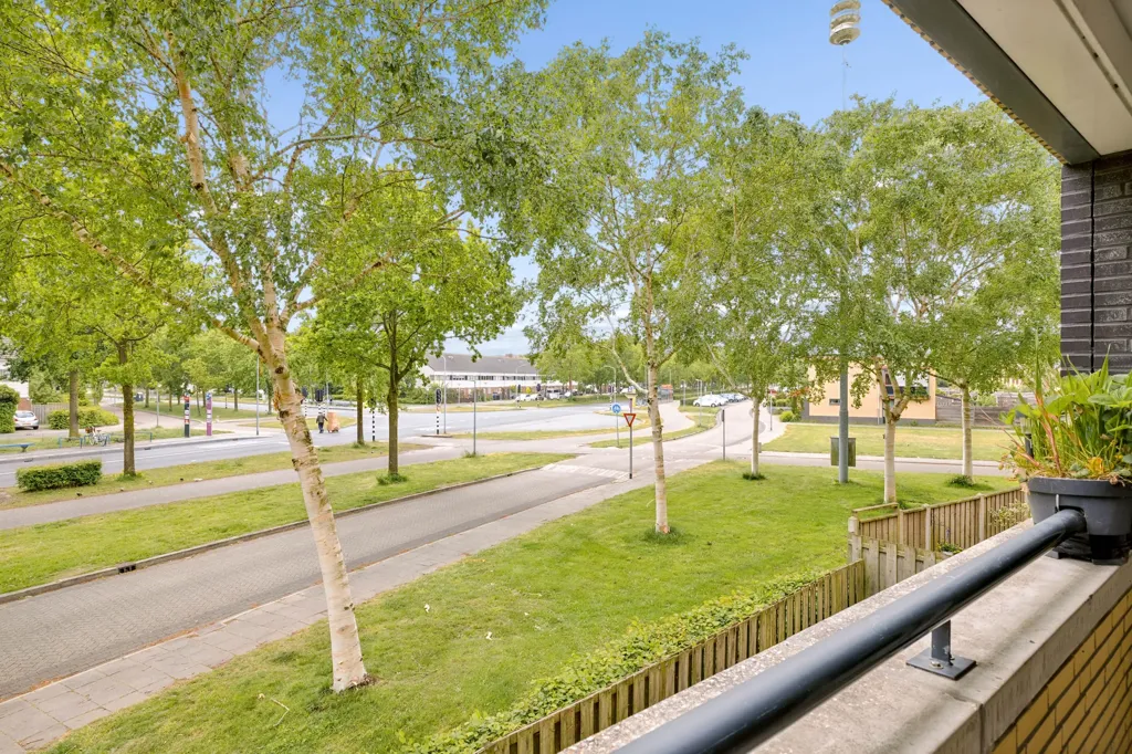 Rõdu - Modern Flat with Balcony in Almere
