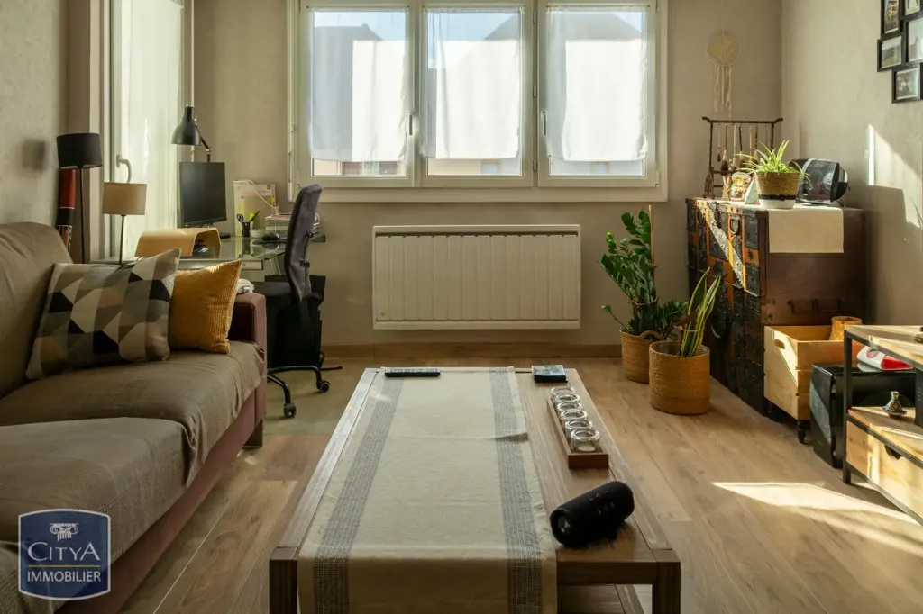 Elutuba - 3-Bedroom Apartment with Balcony in Bischheim