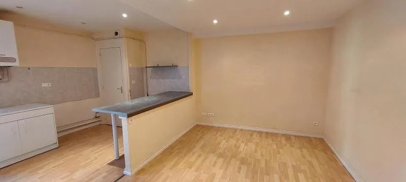 Köök - T2 Flat with Interphone in Chazelles-sur-Lyon