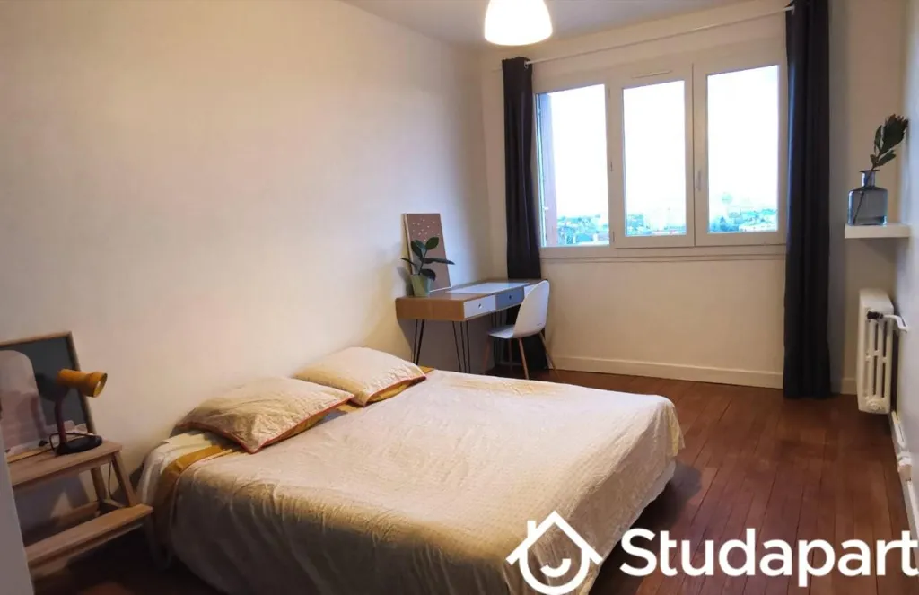 Chambres - Chambre en Colocation avec Balcon au Centre de Troyes