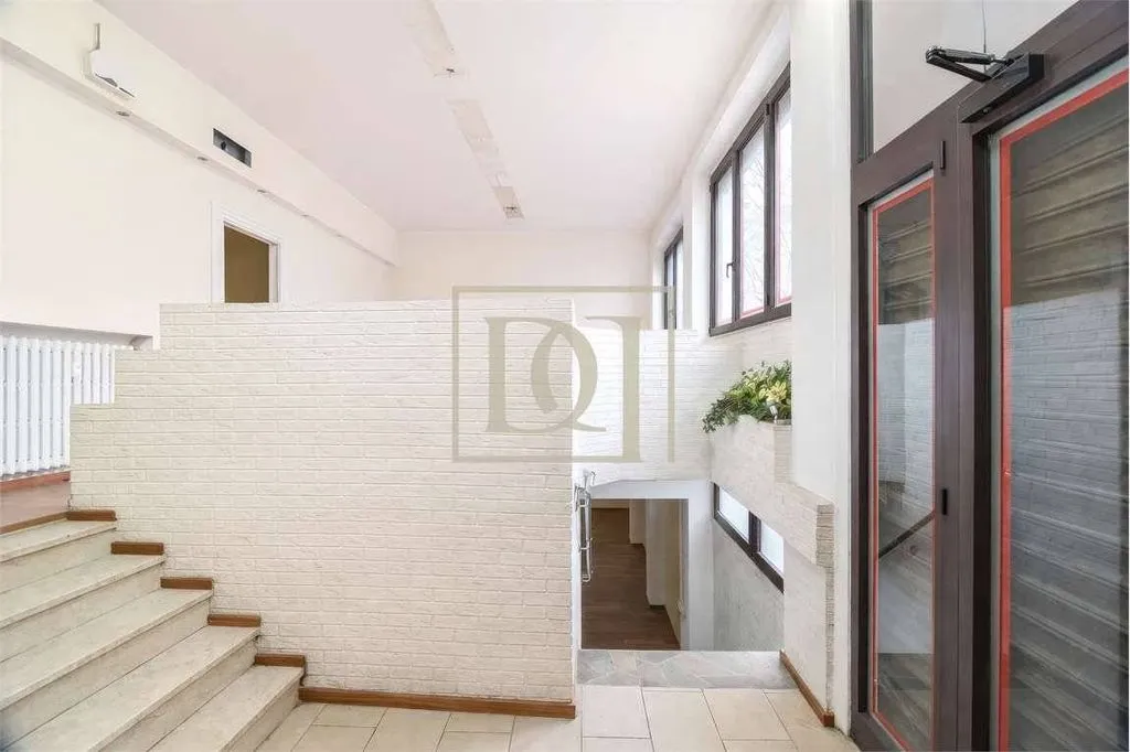 Pièces - Two-Level Office in Central Milan