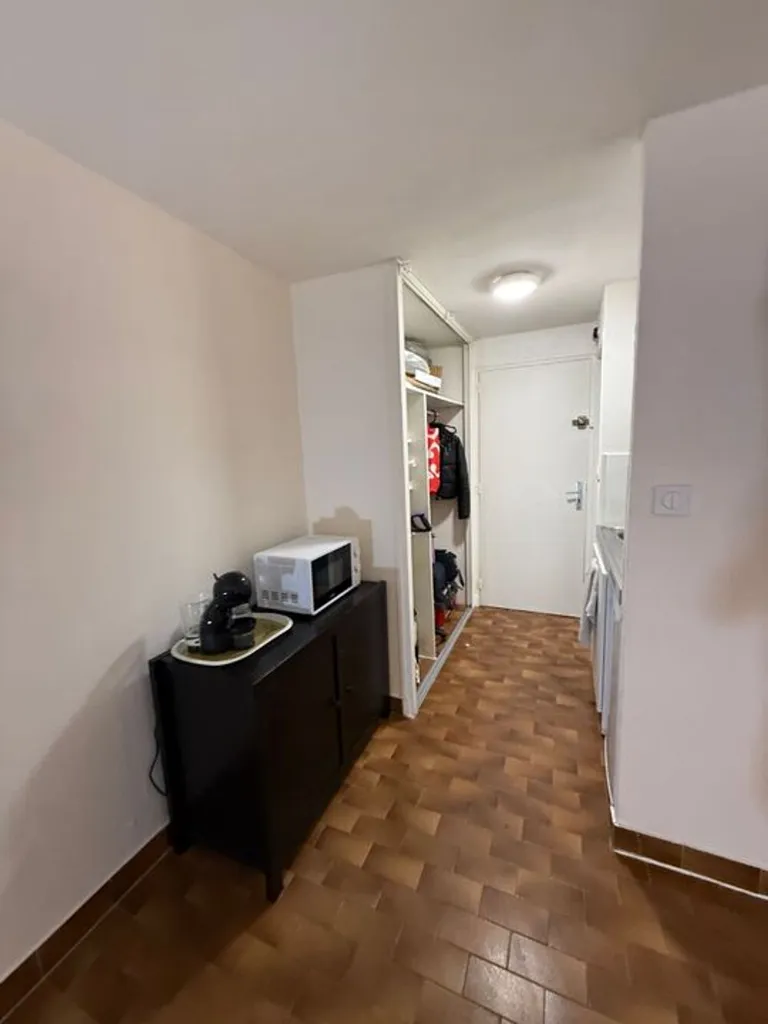Pesuköök - Student Studio with Balcony in Agde