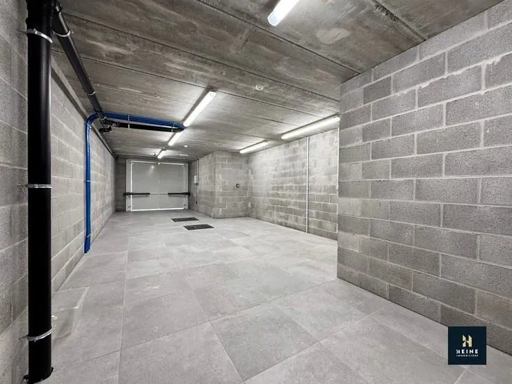 Garage - New Build Flat with Garden in Seilles