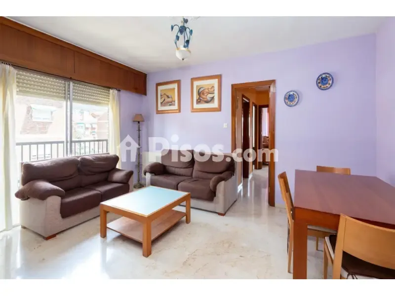 Elutuba - Student Flat with Balcony in Calle San Pablo