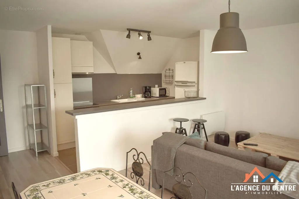 Köök - Mixed-Use Property with Garden in Guitrancourt