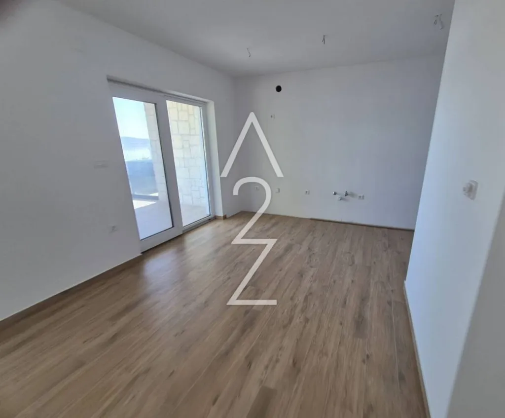 Toad - Penthouse with Sea View in Pašman
