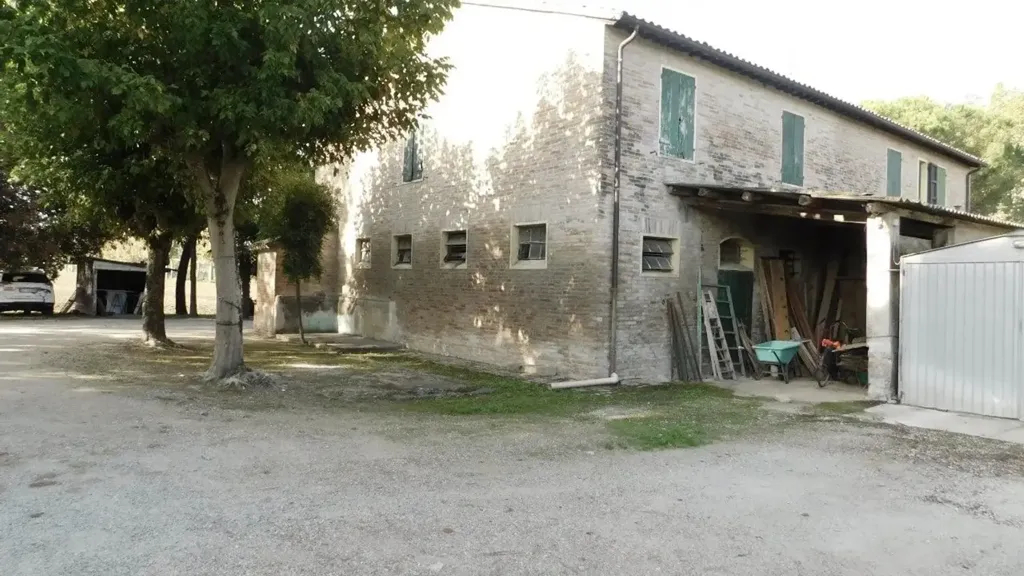 Välivaade - Villa to Renovate with Garden in Matelica, Cesena