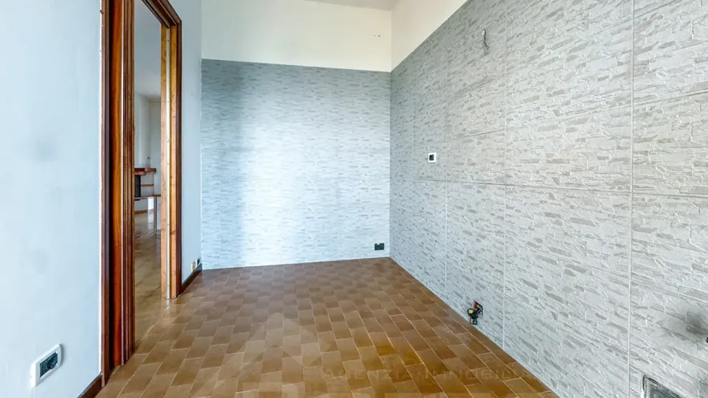 Entrée - Trilocale with Private Garden in Momo