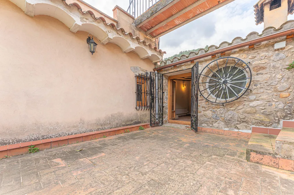Jardin - Rustic Masia with Pool in Cabanelles