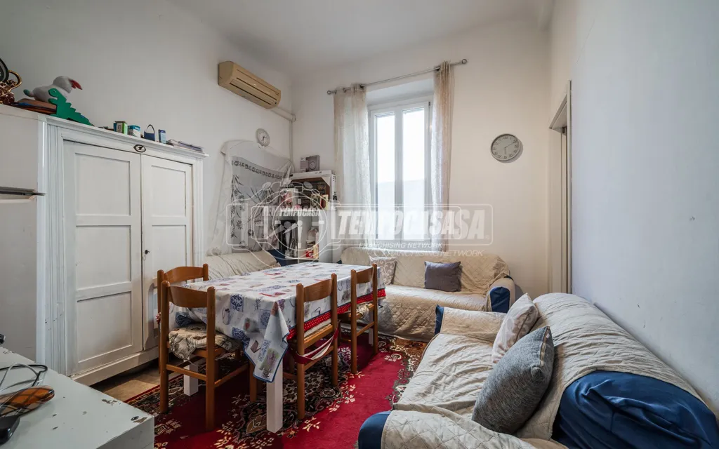 Elutuba - Two-Bedroom Apartment for Renovation in Milan