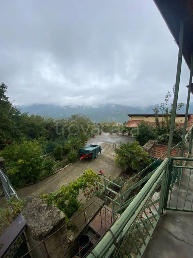 Balcon - Independent House with Panoramic View in Levice