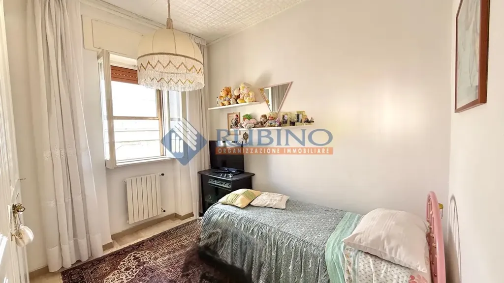 Magamistoad - Rear-Facing Apartment with Balcony in Trani