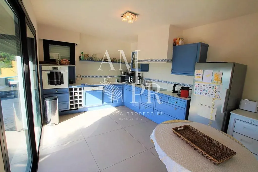 Köök - Luxury Villa with Sea View in Cannes