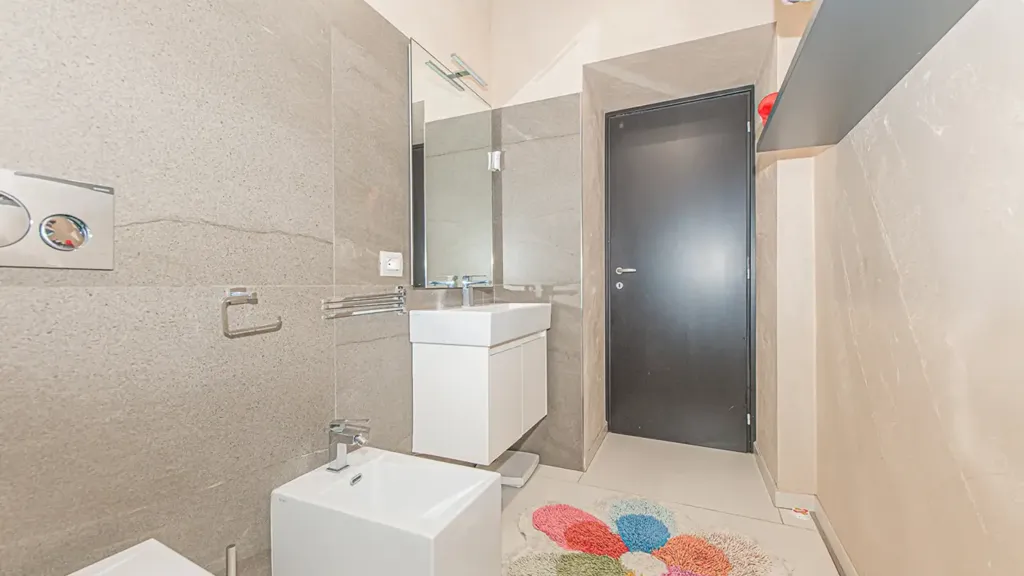 Salles de bain - Renovated House with Courtyard in Pianezza Centre