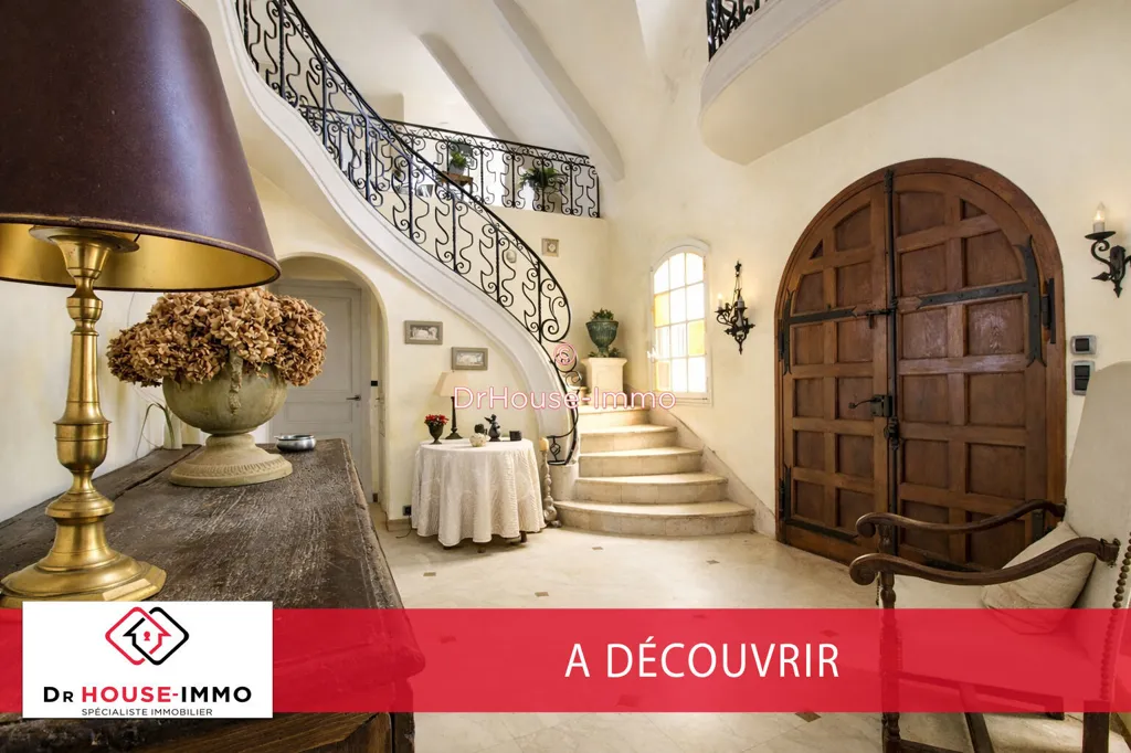 Stanze - 10-Piece Manor with Marble Features in Beaumont-le-Roger