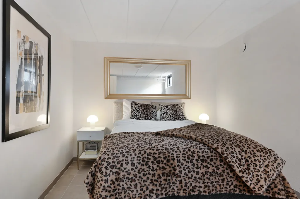 Chambres - Fully Renovated Villa with Sunny Garden in Järfälla