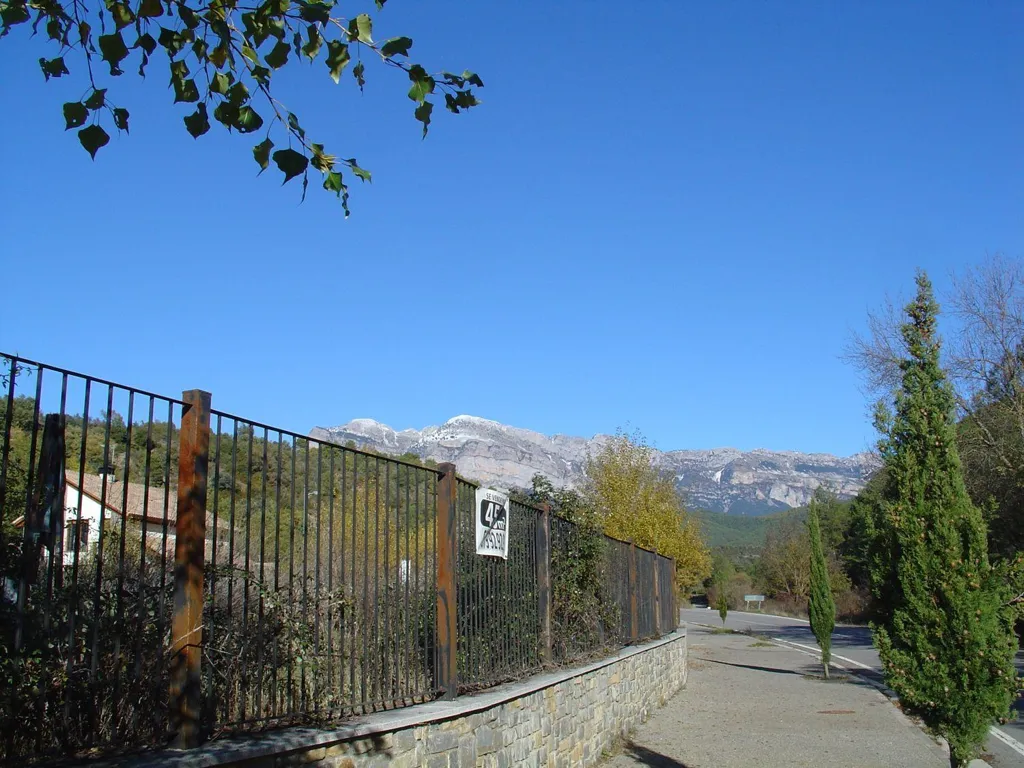 Urban Plots with Views in Aínsa-Sobrarbe