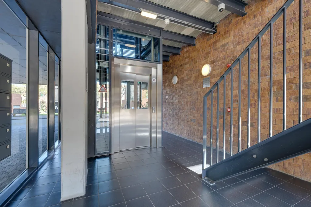Pièces - Modern Apartment with Loggia in Amsterdam