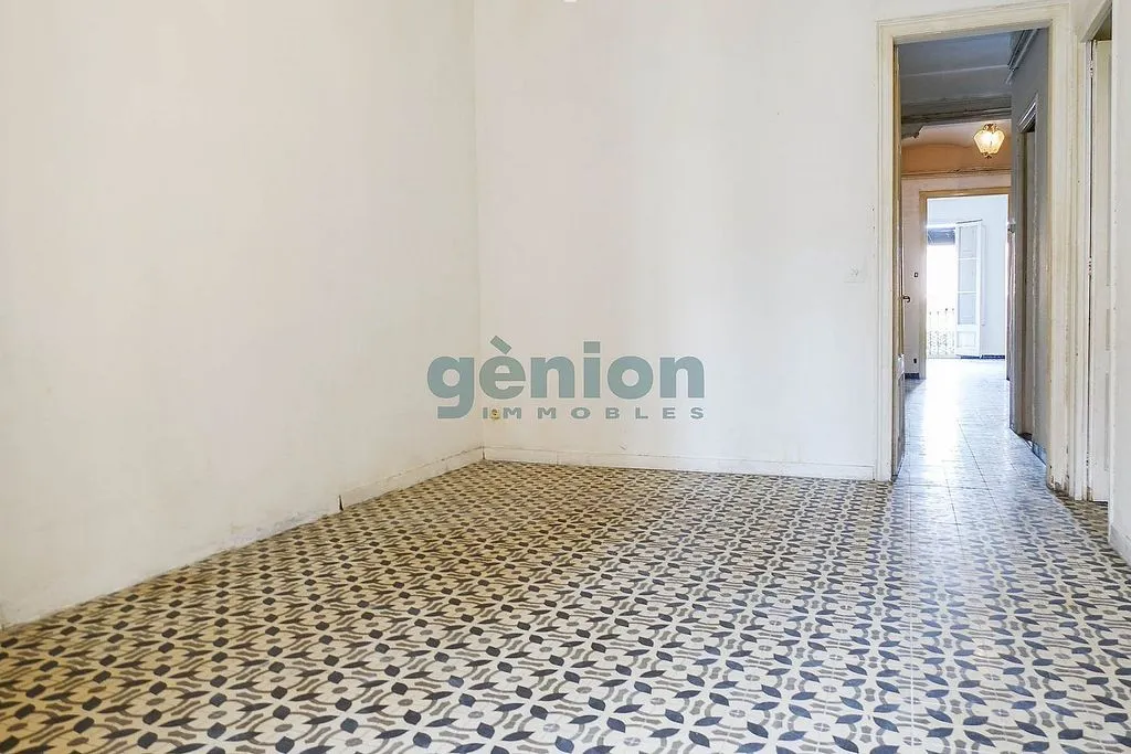 Toad - Historic Flat with Balcony in Girona Centre