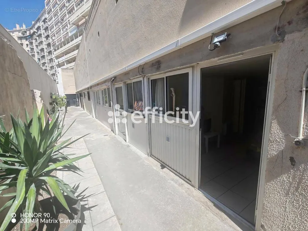 1-toaline korter asukohas Marseille-8e